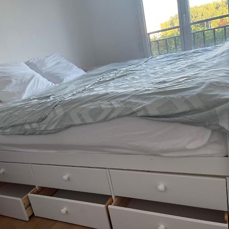 Lovely Bedroom Loft With Free Parking On Premise บัวส์ซี-แซงต์-เลเชร์ ภายนอก รูปภาพ