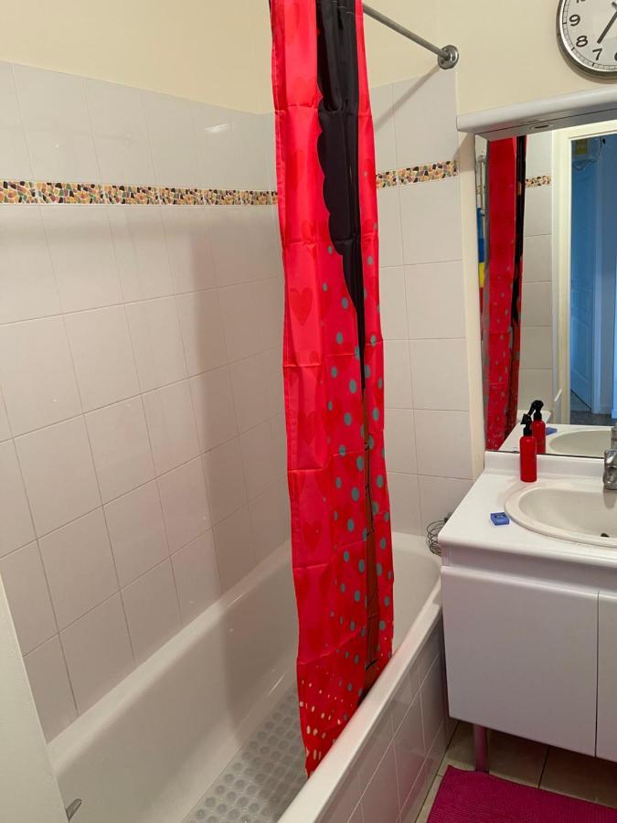 Lovely Bedroom Loft With Free Parking On Premise บัวส์ซี-แซงต์-เลเชร์ ภายนอก รูปภาพ